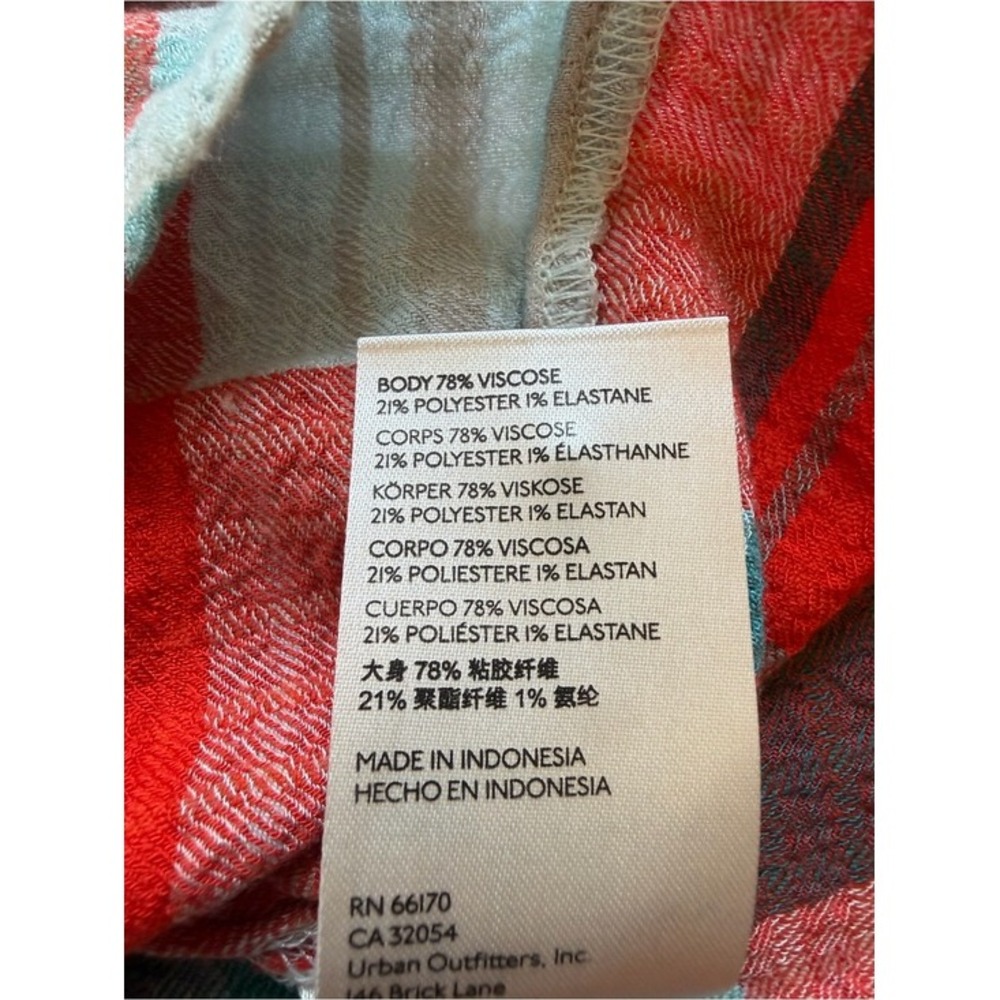 Pilcro Plaid Button-Front Shirt - Red & Blue size M - Picture 6 of 9